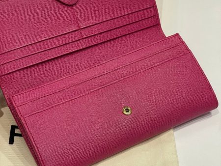 Fendi - Portefeuille compagnon rose fuchsia For Discount