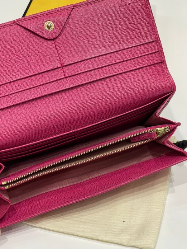 Fendi - Portefeuille compagnon rose fuchsia For Discount